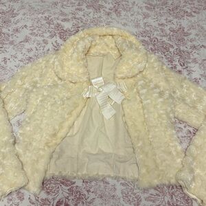 Elegant Cream Faux Fur Women's Jacket